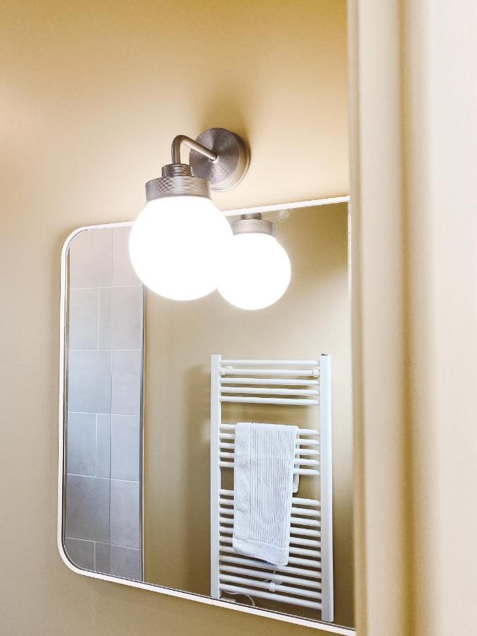 La Parenthese, Joli Studio Avec Terrasse Valeuil Ngoại thất bức ảnh