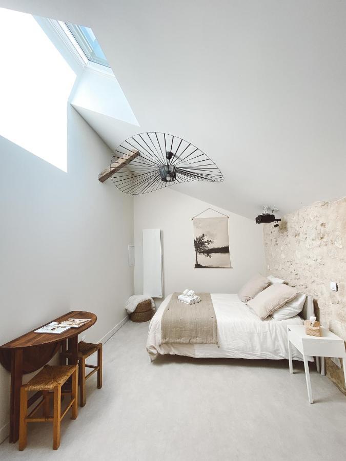 La Parenthese, Joli Studio Avec Terrasse Valeuil Ngoại thất bức ảnh